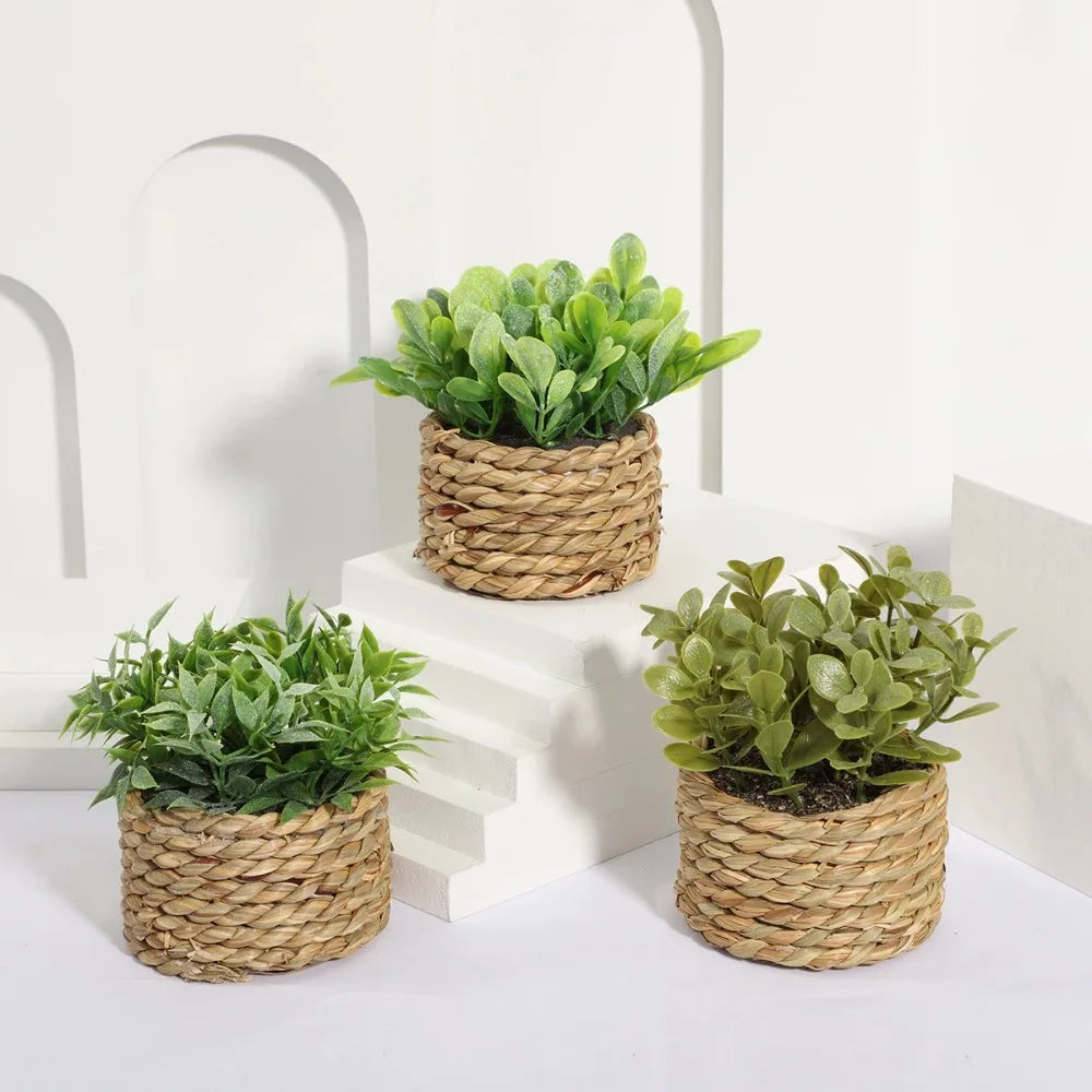 Mini Artificial Eucalyptus Plant – 11cm Faux Potted Greenery for Home Decor